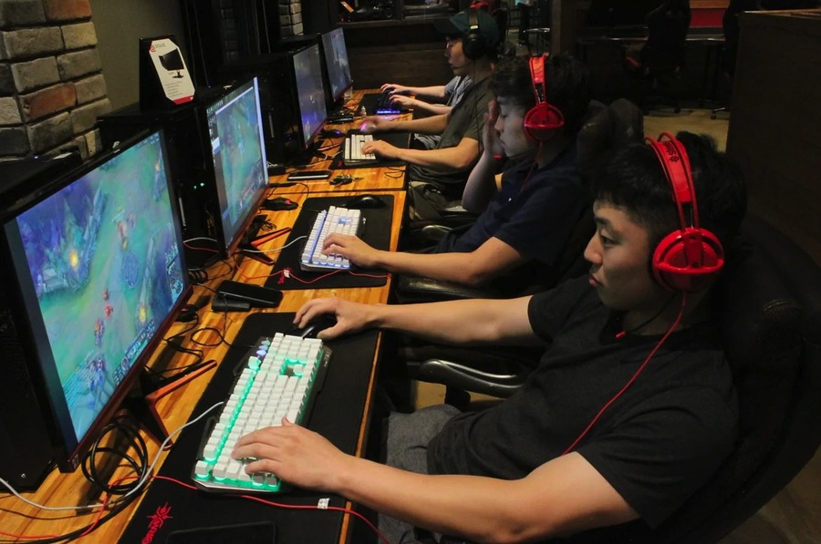 How Gaming Cafes in Dubai Are Redefining Social Interactions Among Youth